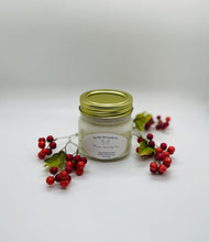 Load image into Gallery viewer, Mommas Spiced Egg Nog 7 Oz Mason Jar Candle
